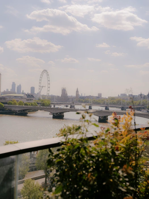River Loft living space at 180 The Thames