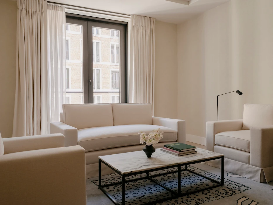 Apartment dining area at 180 The Thames